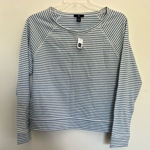Gap NWT striped sweatshirt sizeL